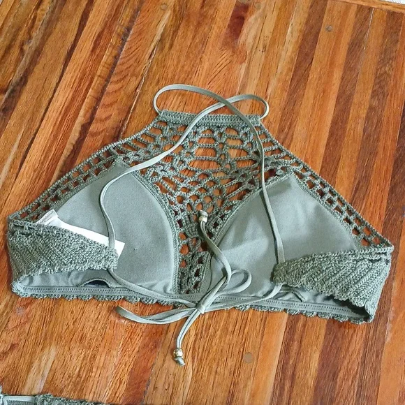 Abercrombie & Fitch Crochet Bikini Swimwear - M/L - Picture 3 of 8